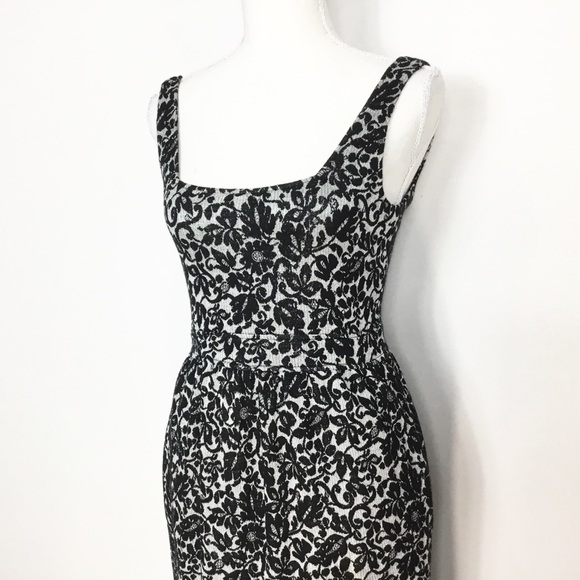 Diane Von Furstenberg Dresses & Skirts - Diane Von Furstenberg Pockets Floral Sheath Dress